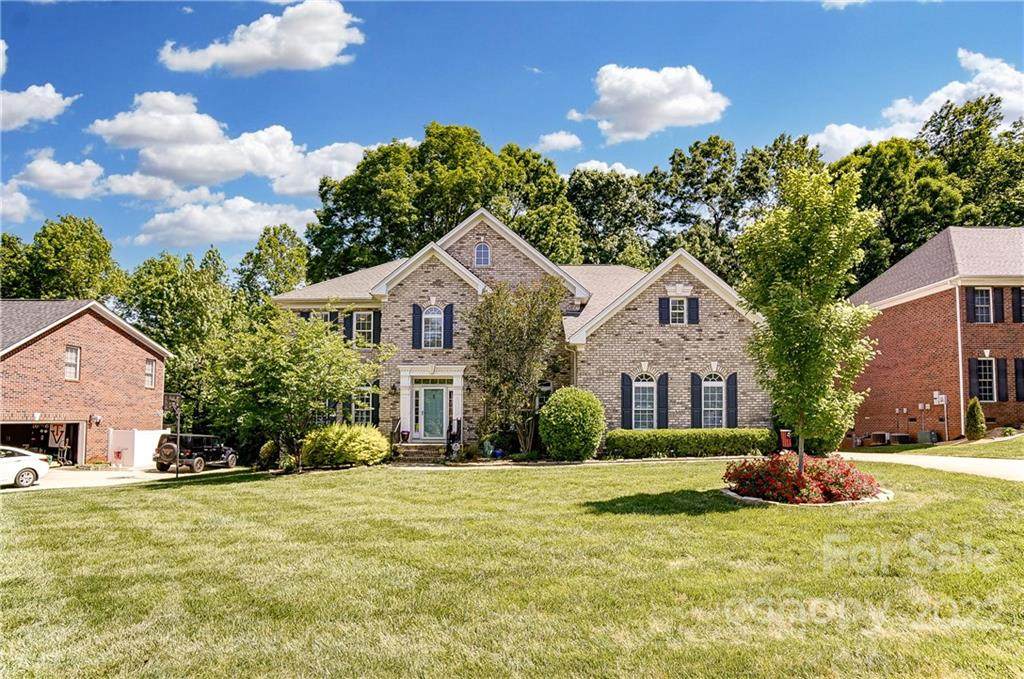 9807 Devonshire Drive - Photo 1