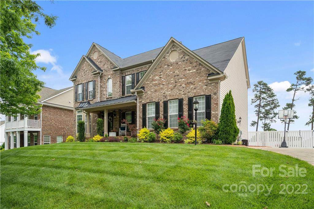 155 Warfield Drive - Photo 1
