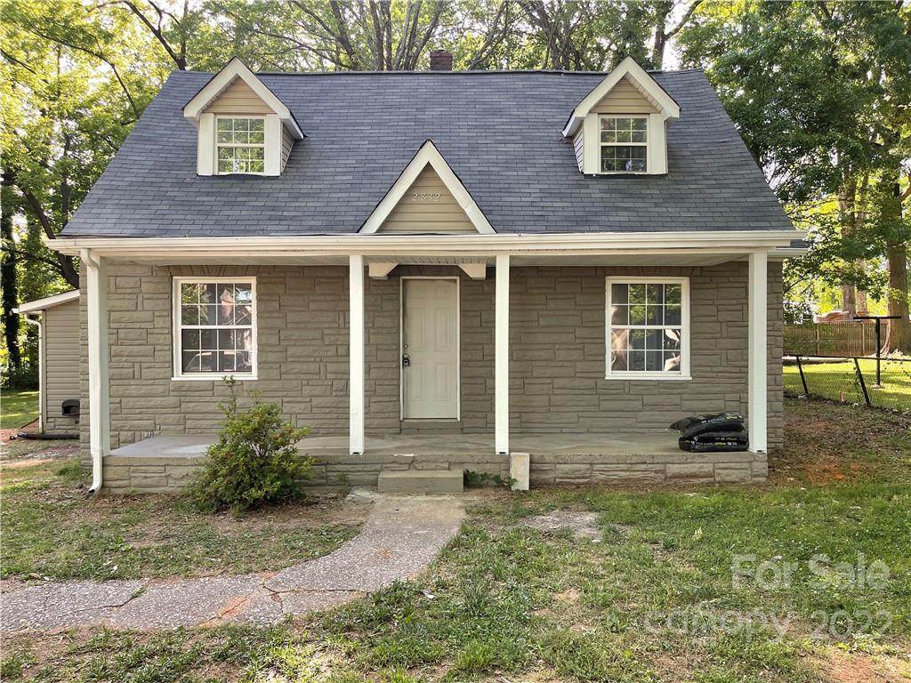 2832 Mayfair Avenue - Photo 1