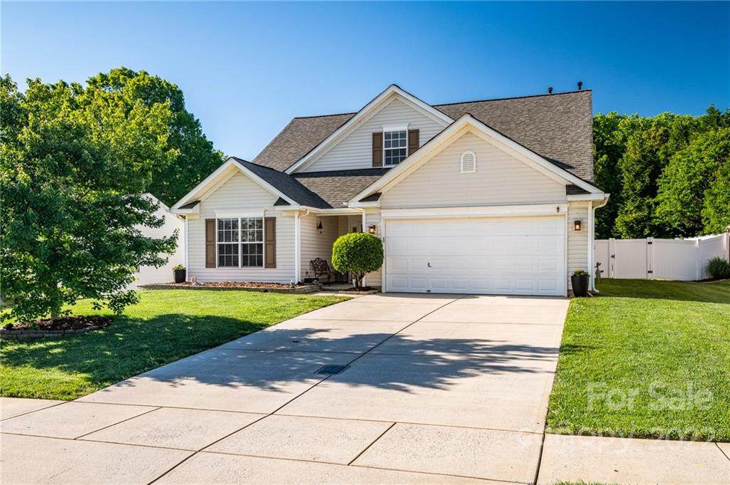 140 Golden Valley Drive - Photo 1