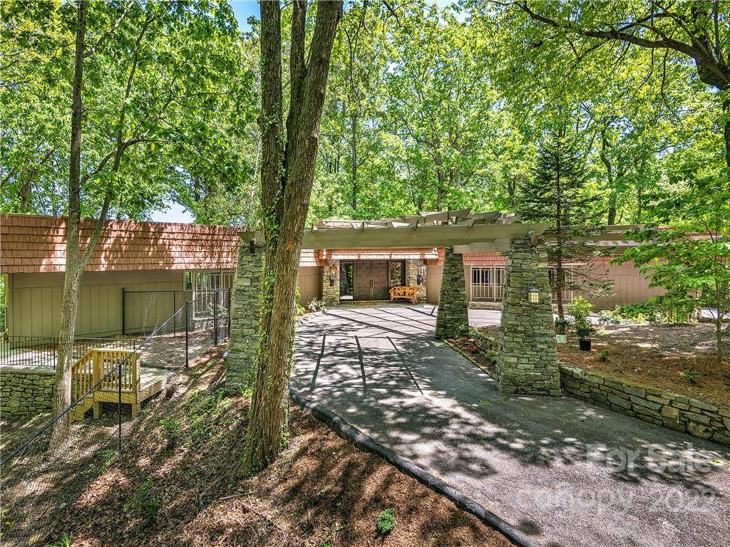 800 Indian Hill Road - Photo 1