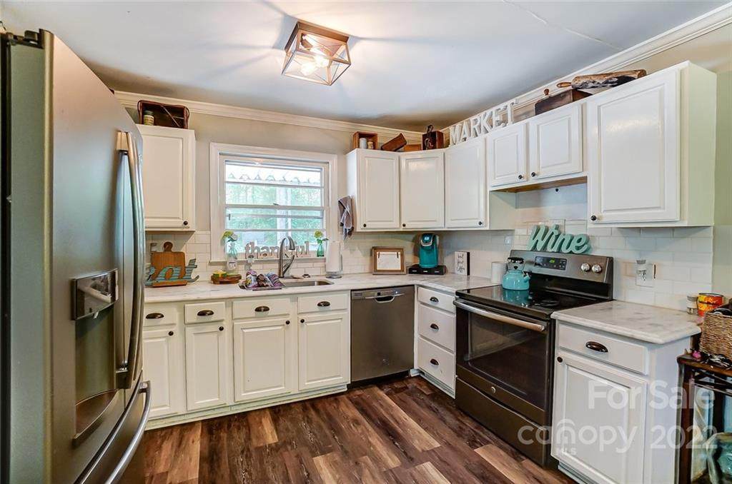 1917 Tom Sadler Road - Photo 1