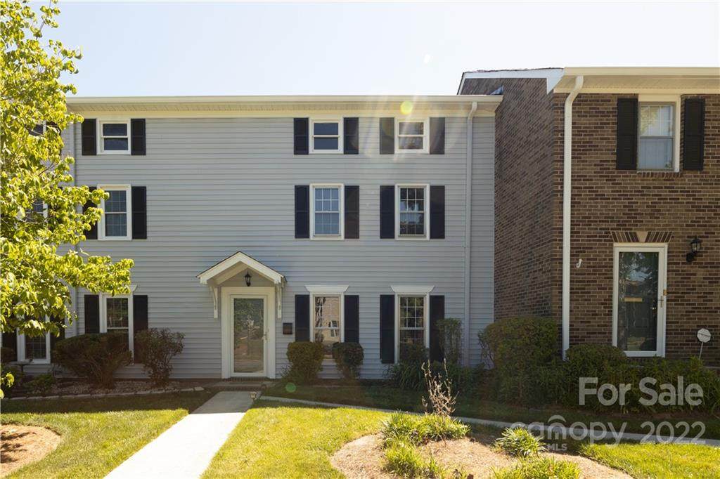 8047 Regent Park Lane - Photo 1