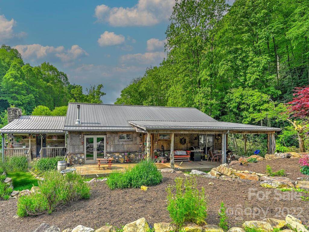 1005 Smith Creek Road - Photo 1