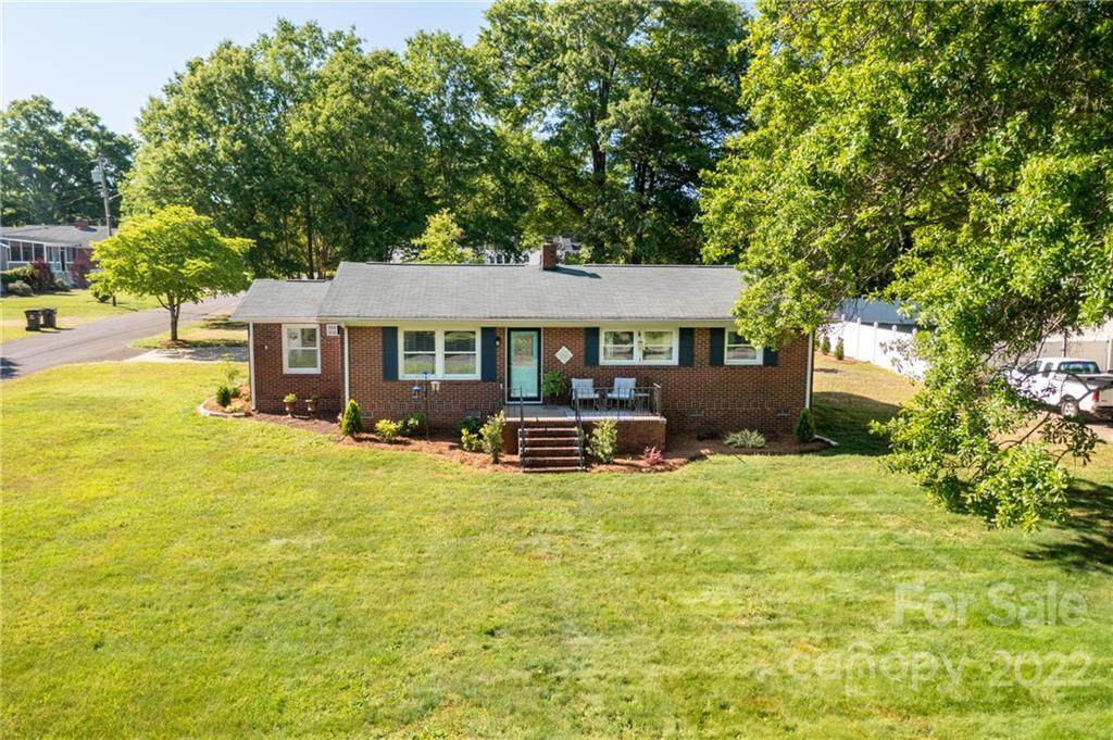 192 Bailey Avenue - Photo 1
