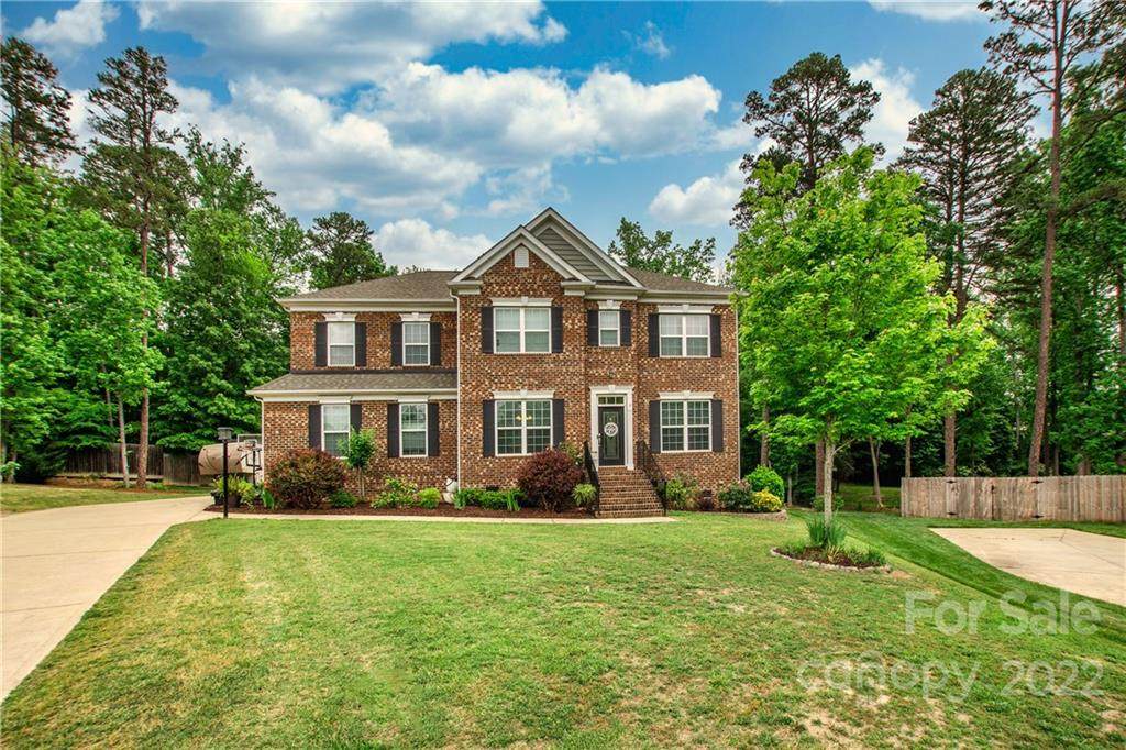 404 Longhorn Drive - Photo 1
