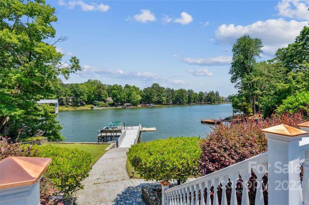 207 Riverview Terrace - Photo 1