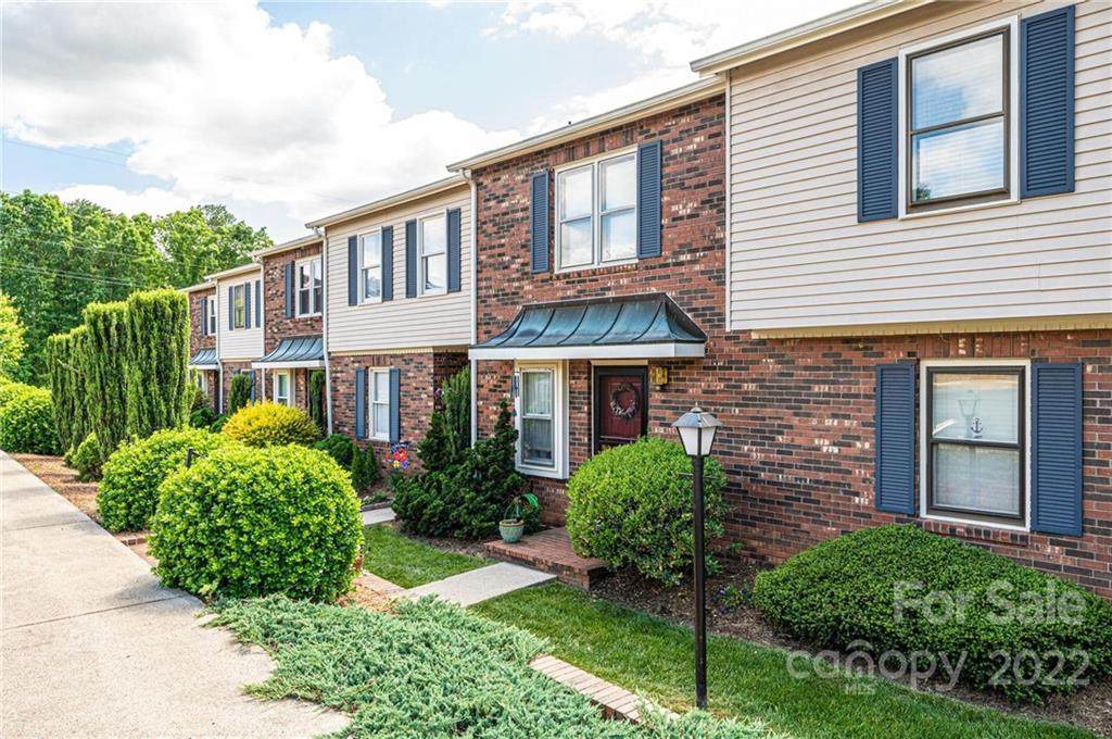 2705 Center Street - Photo 1