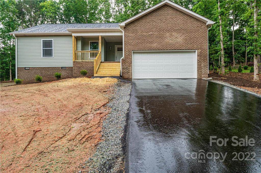 2369 Ellen Street - Photo 1