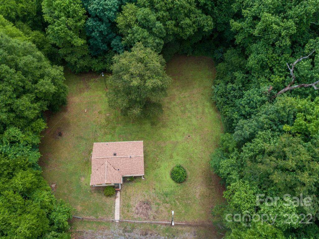 2332 Custer Street - Photo 1