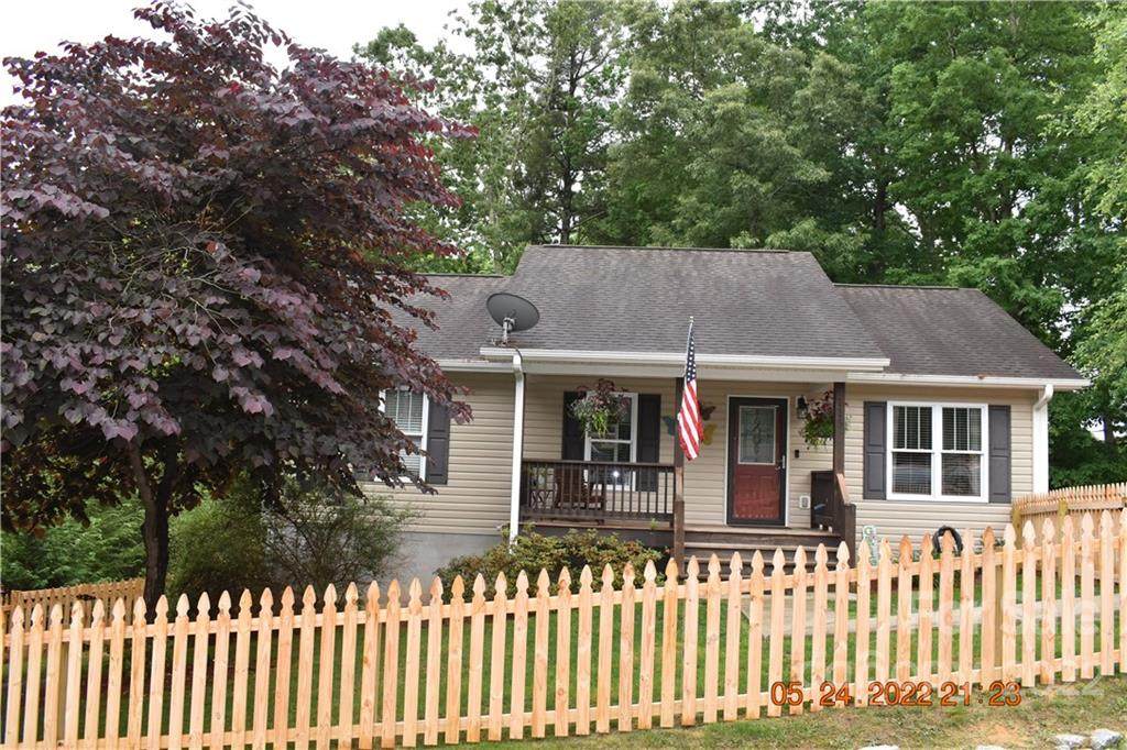 118 Victoria Springs Drive - Photo 1