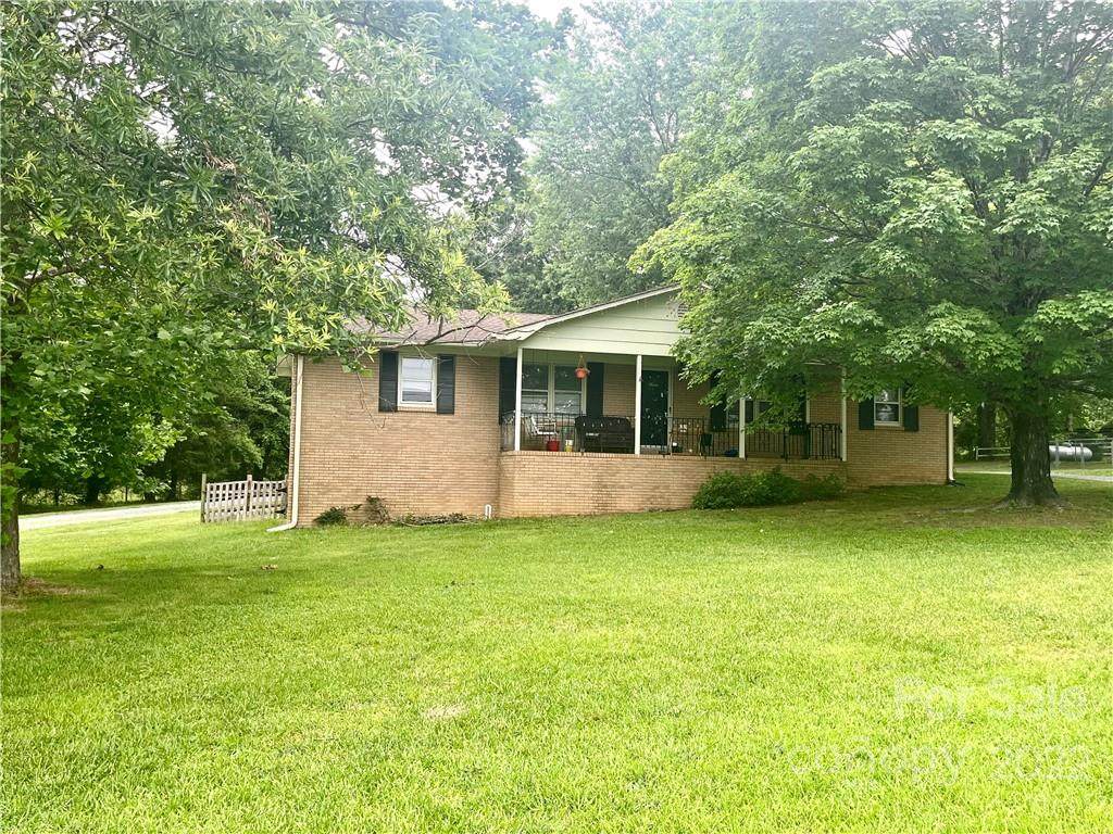 15933 Idlewild Road - Photo 1