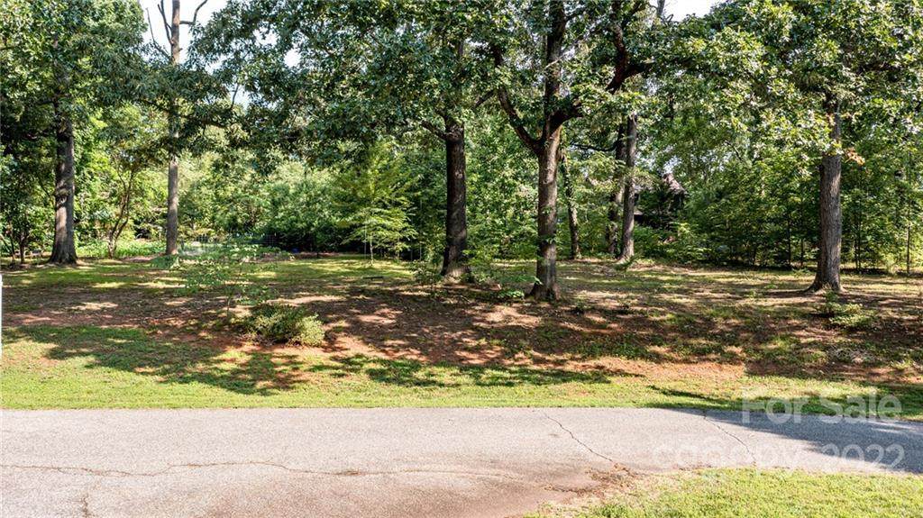 2715 Idlewood Lane - Photo 1