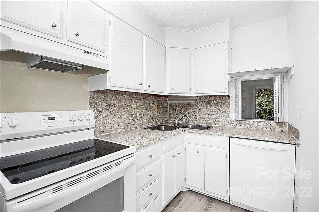 1788 Ebenezer Road - Photo 1
