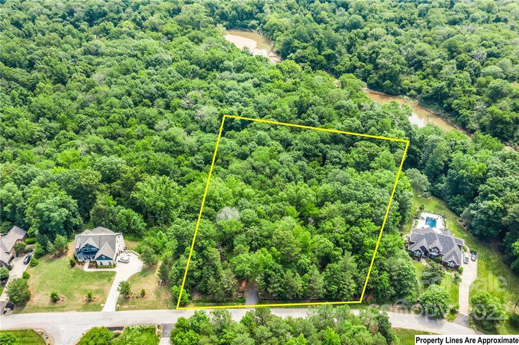 1063 Rolling Park Lane - Photo 1