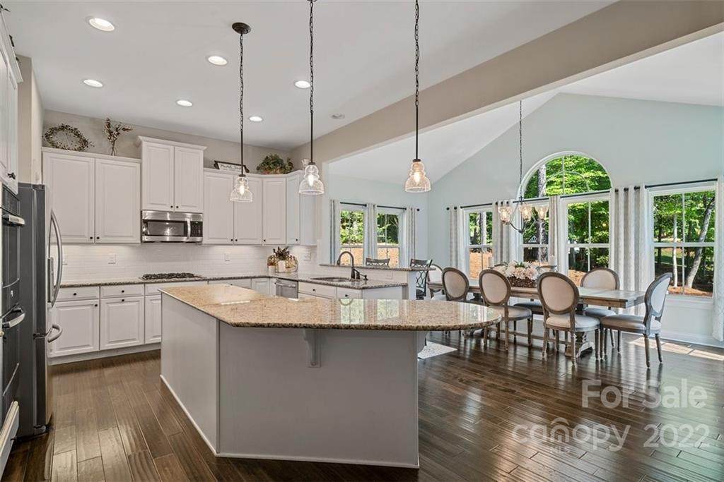 119 Streamwood Road - Photo 1