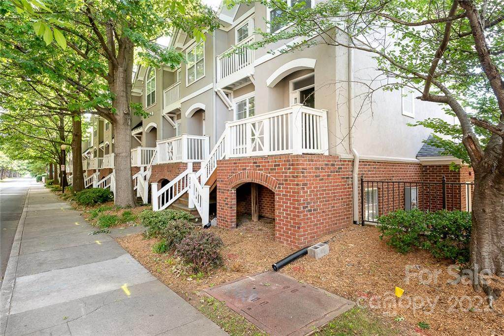 206 Cedar Street - Photo 1