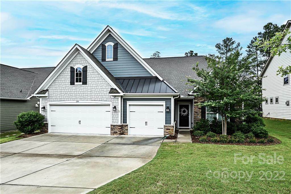238 Sweet Briar Drive - Photo 1