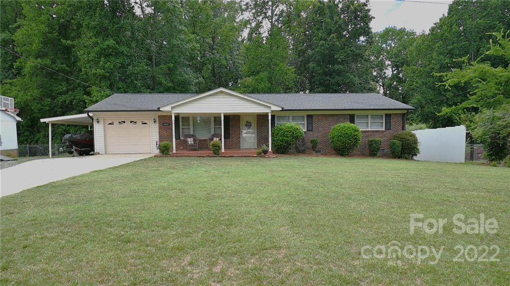 4425 Farmbrook Road - Photo 1