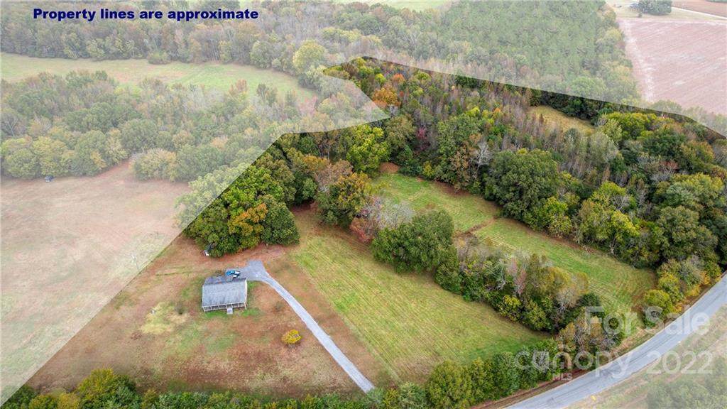 3838 Mockingbird Lane - Photo 1