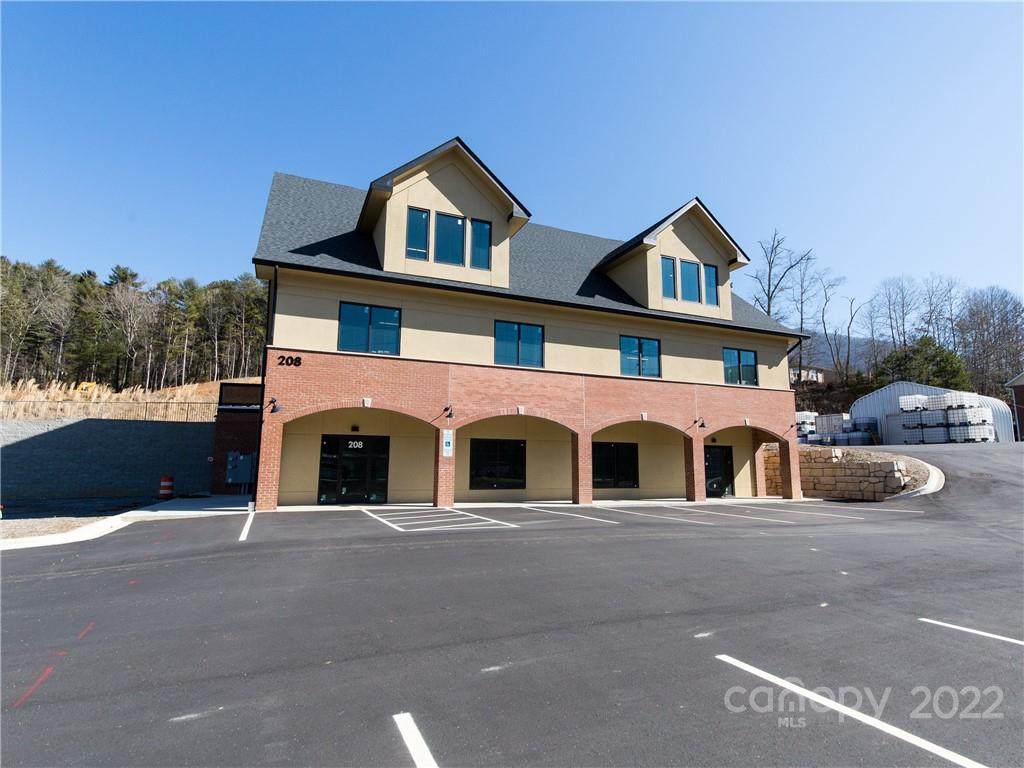 208 Charlotte Highway - Photo 1