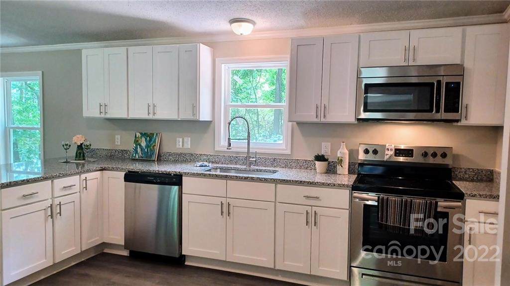 4416 Eagle Chase Drive - Photo 1