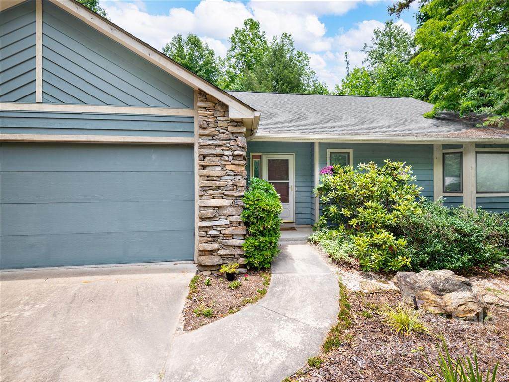 27 Hillcreek Drive - Photo 1