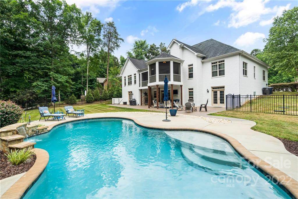 167 Logan Crossing Drive - Photo 1