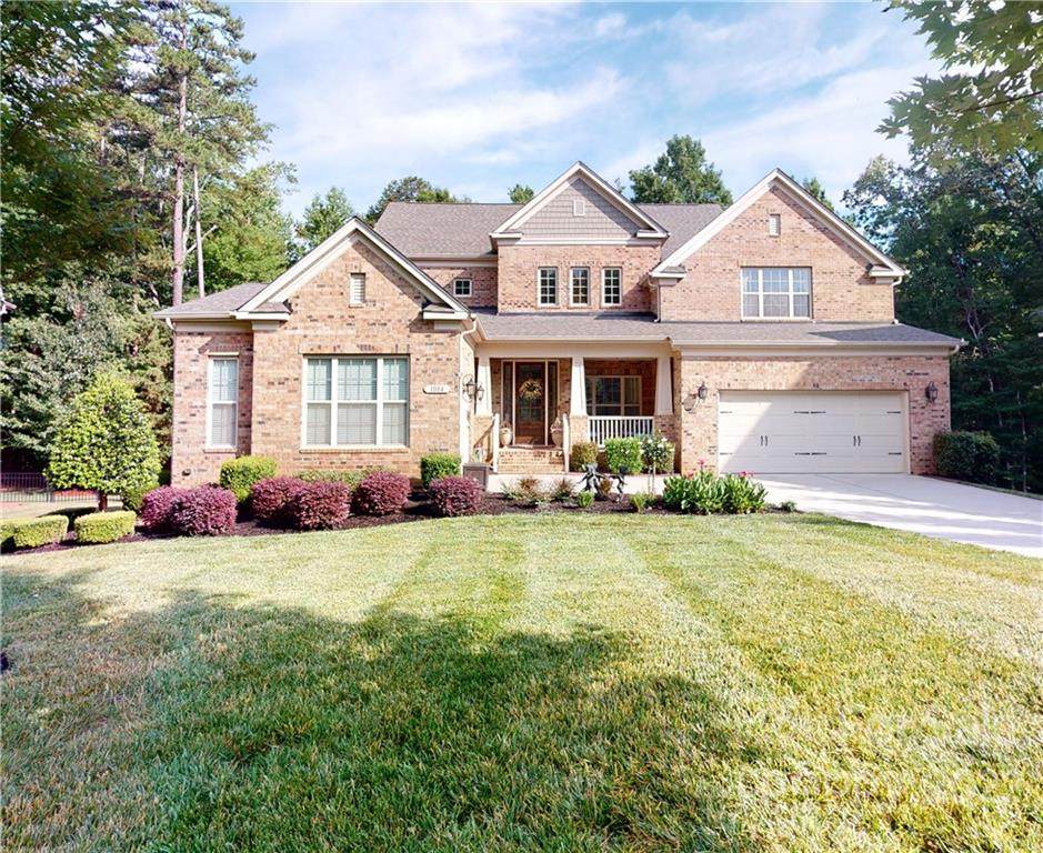 1004 Five Leaf Lane - Photo 1
