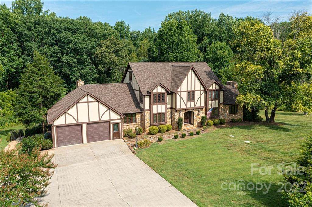 229 Baymount Drive - Photo 1