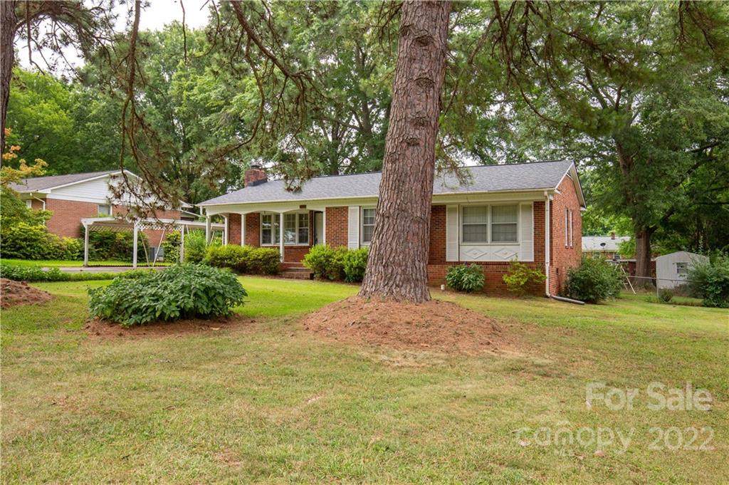 1117 Edgemont Drive - Photo 1