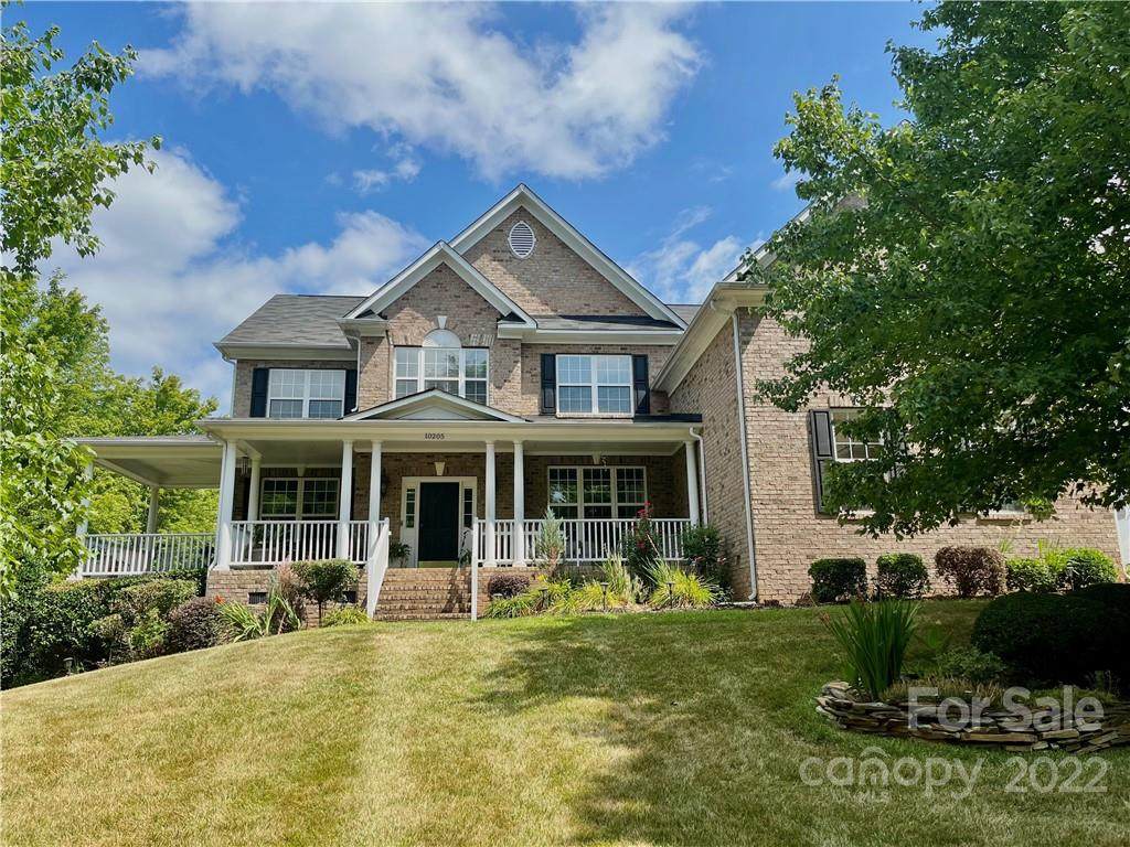 10205 Treetop Lane - Photo 1