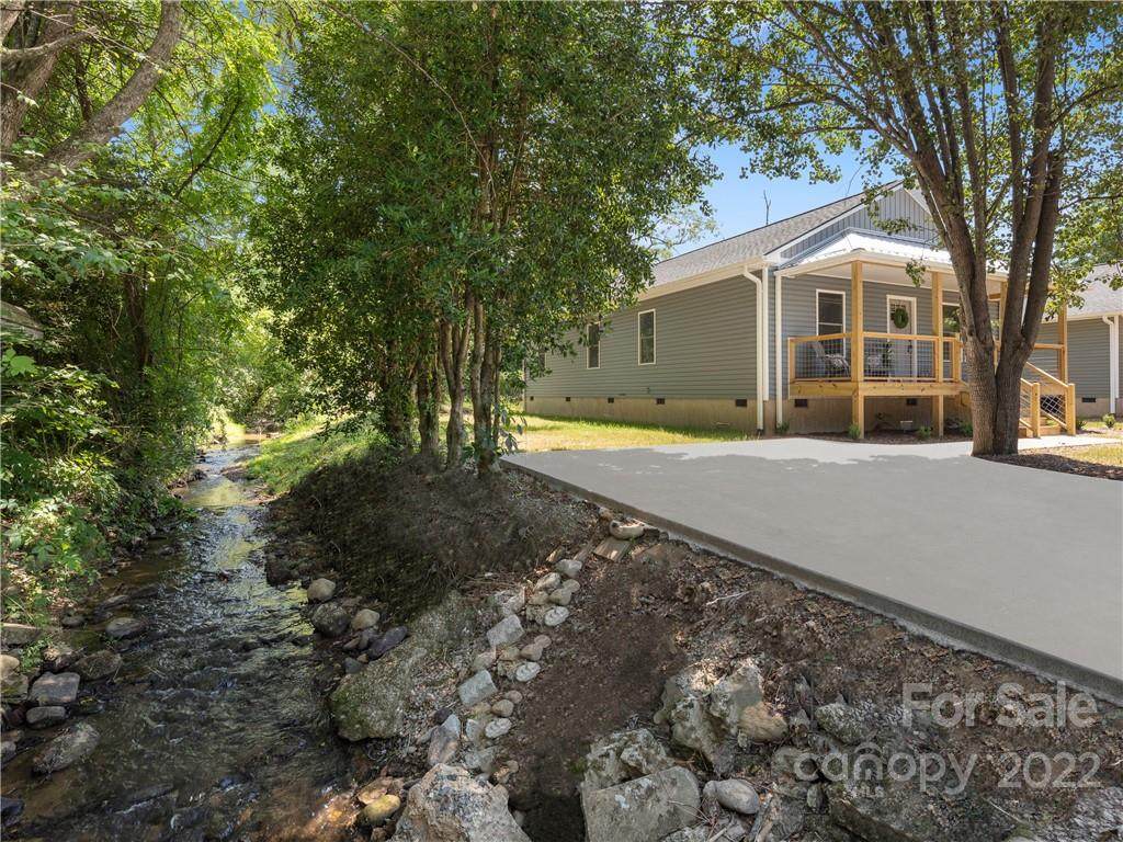 241 Carolina Avenue - Photo 1