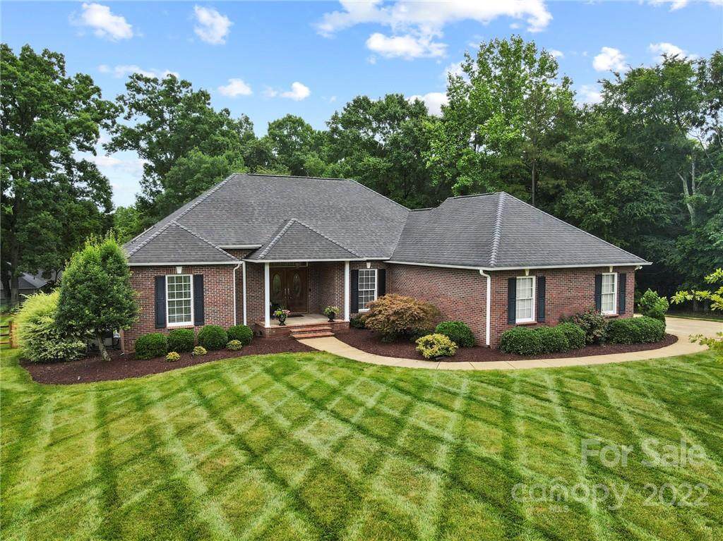 211 Dove Field Drive - Photo 1
