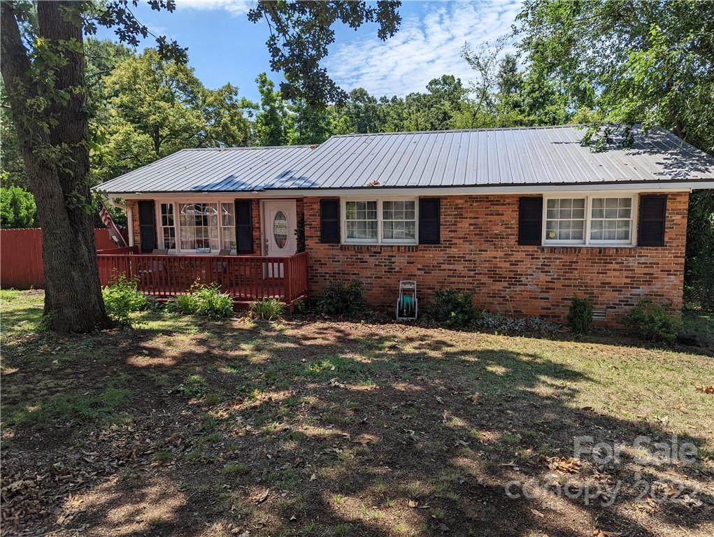 2038 Parkwood Drive - Photo 1