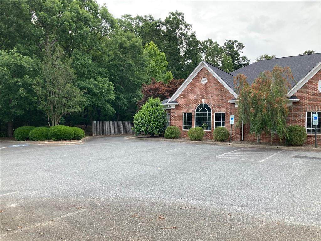 1428 Ellen Street - Photo 1