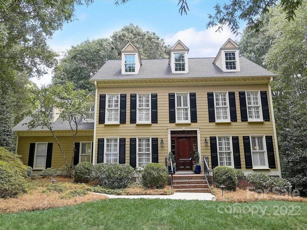 4846 Lindstrom Drive - Photo 1