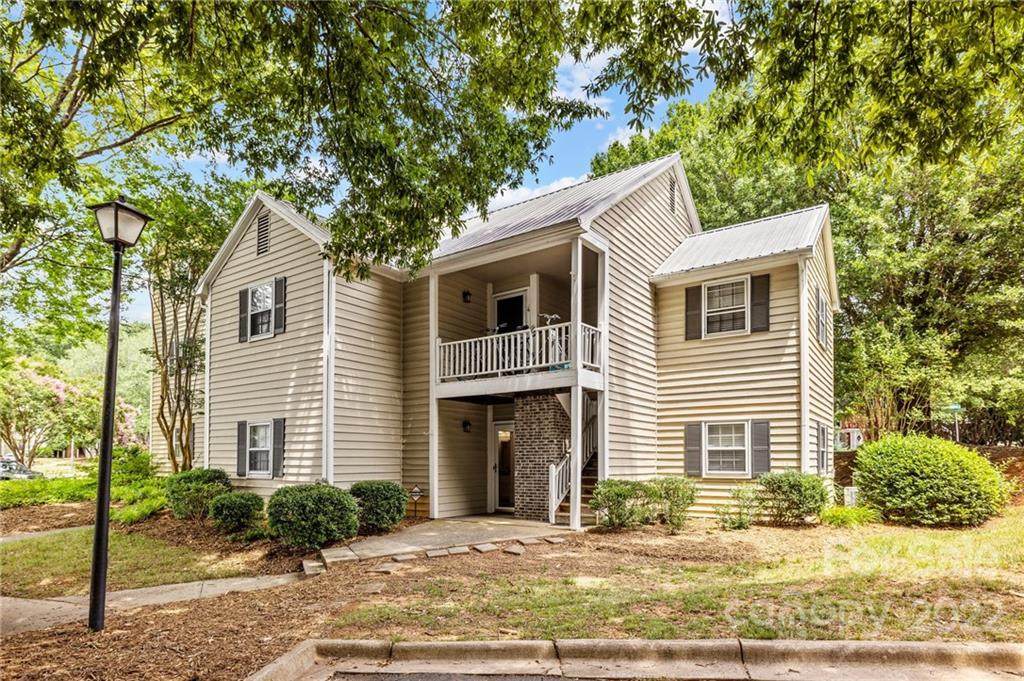 3200 Selwyn Farms Lane - Photo 1