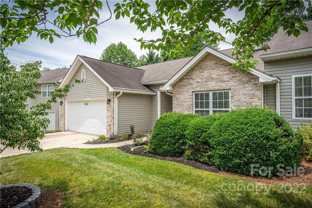 154 Wiltshire Circle - Photo 1