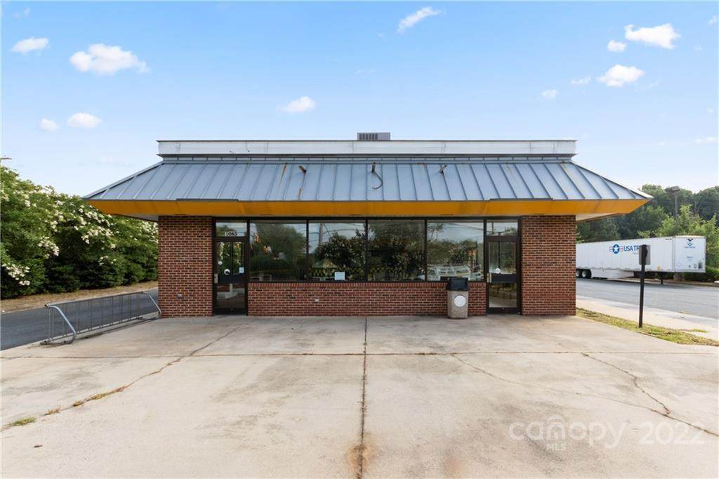 1085 Rawlinson Road - Photo 1
