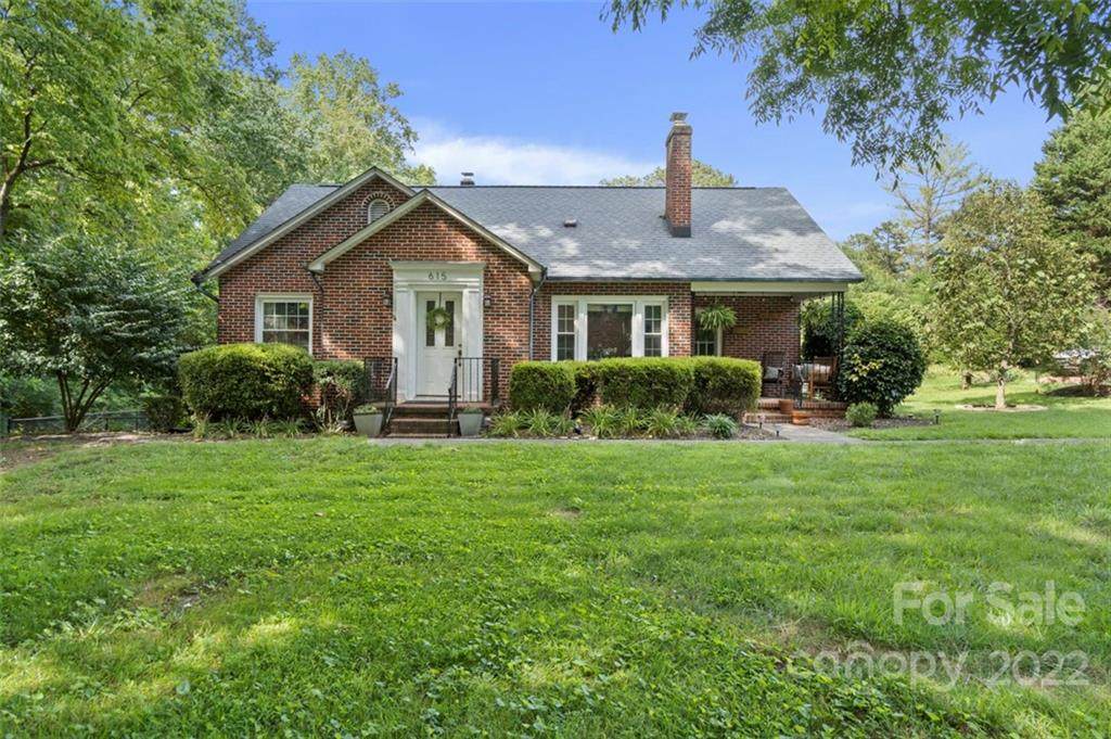 615 12th Avenue - Photo 1