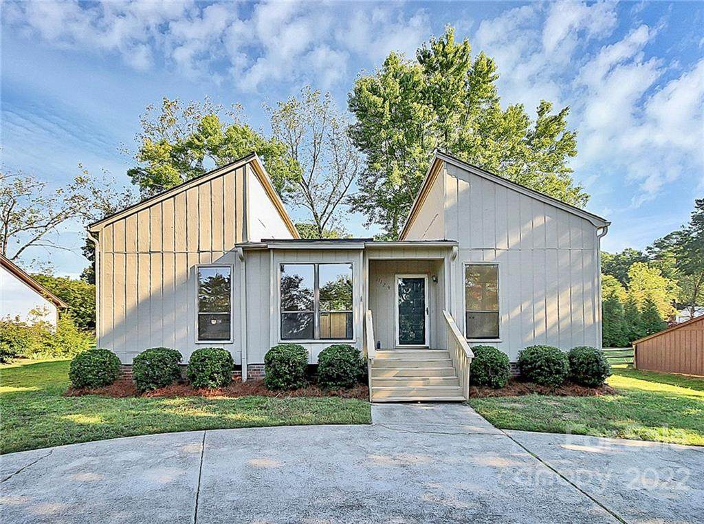 11129 Meadowcrest Lane - Photo 1