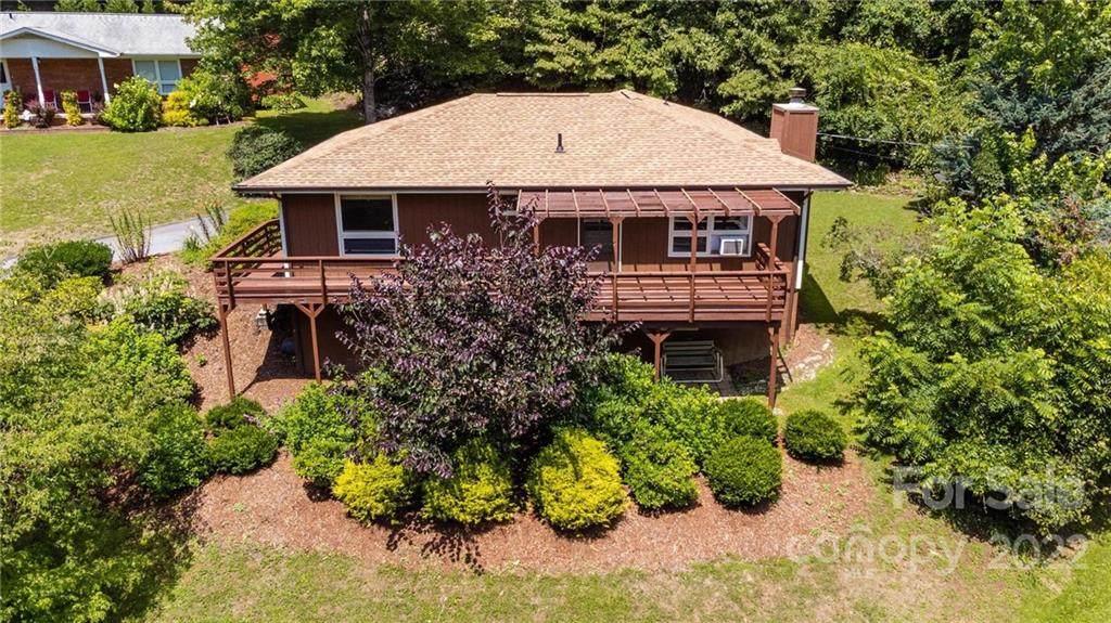 1555 Fox Run Road - Photo 1