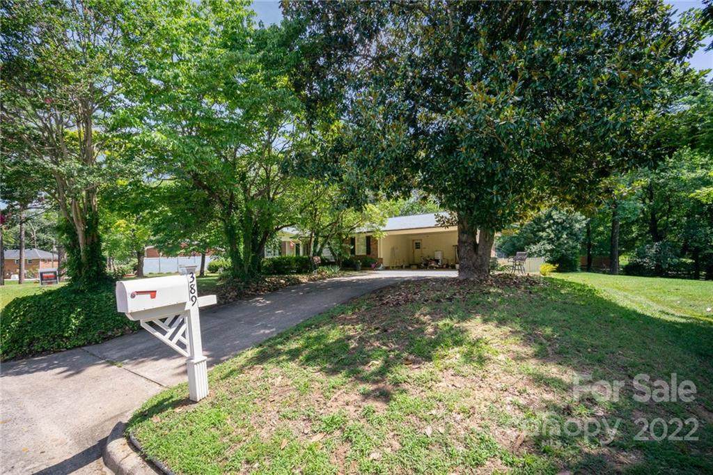 389 Spruce Place - Photo 1