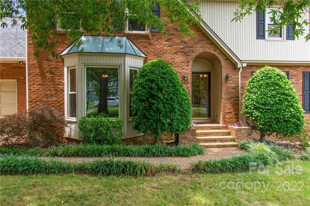 3521 Brentwood Drive - Photo 1