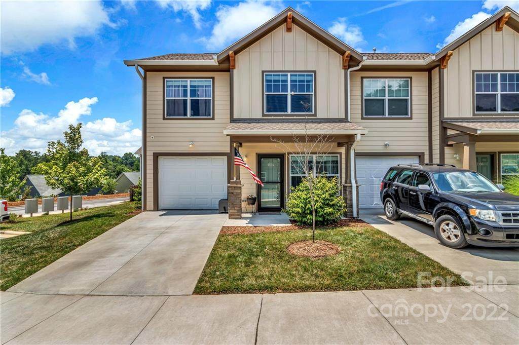 1104 Lynwood Forest Road - Photo 1