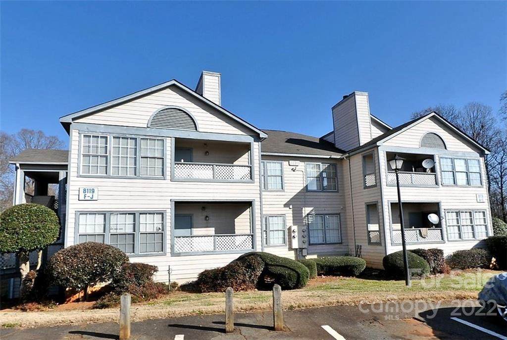 8119 Tremaine Court - Photo 1
