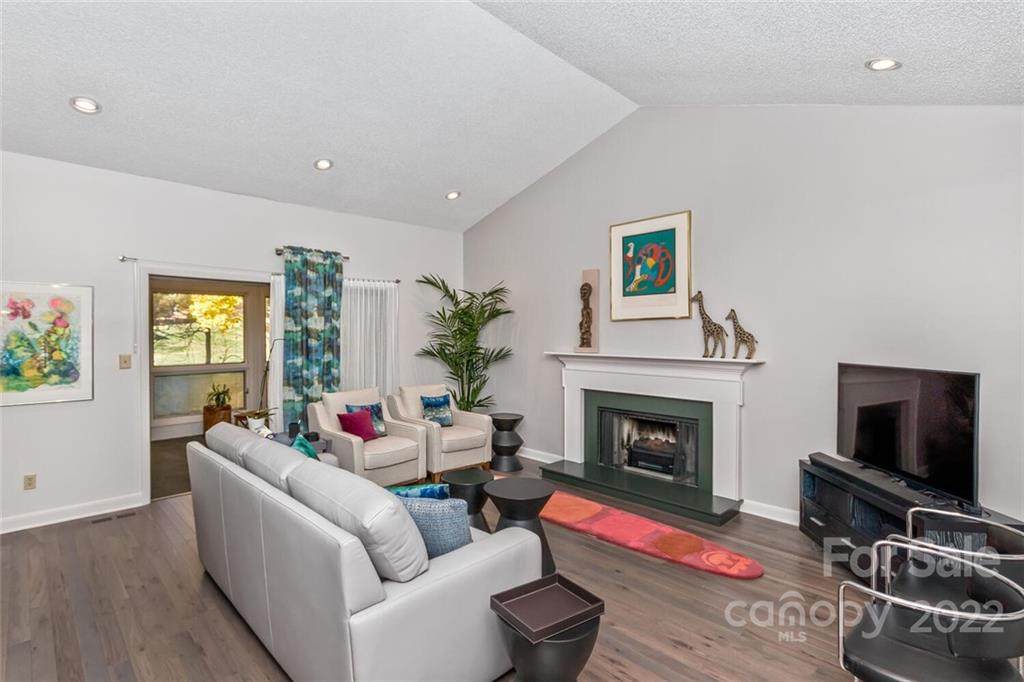 605 Crowfields Lane - Photo 1