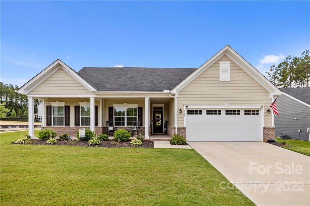 8605 Chapel Grove Crossing Drive - Photo 1
