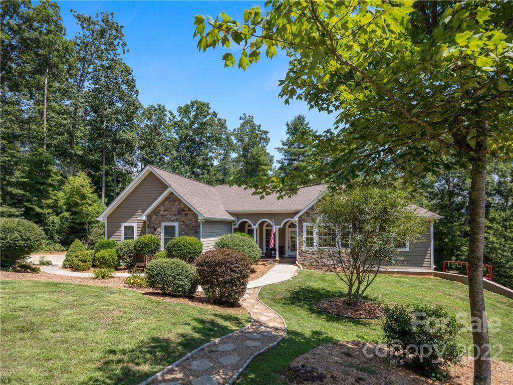 735 Settlers Trail - Photo 1